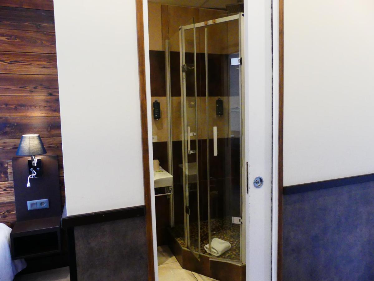 ג'רארדמר Logis Hotel Des Bains מראה חיצוני תמונה