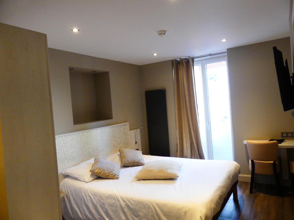 ג'רארדמר Logis Hotel Des Bains מראה חיצוני תמונה