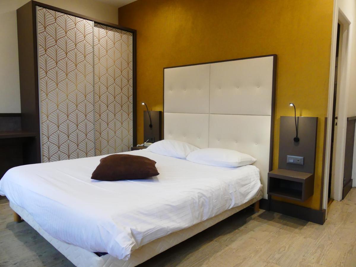 ג'רארדמר Logis Hotel Des Bains מראה חיצוני תמונה