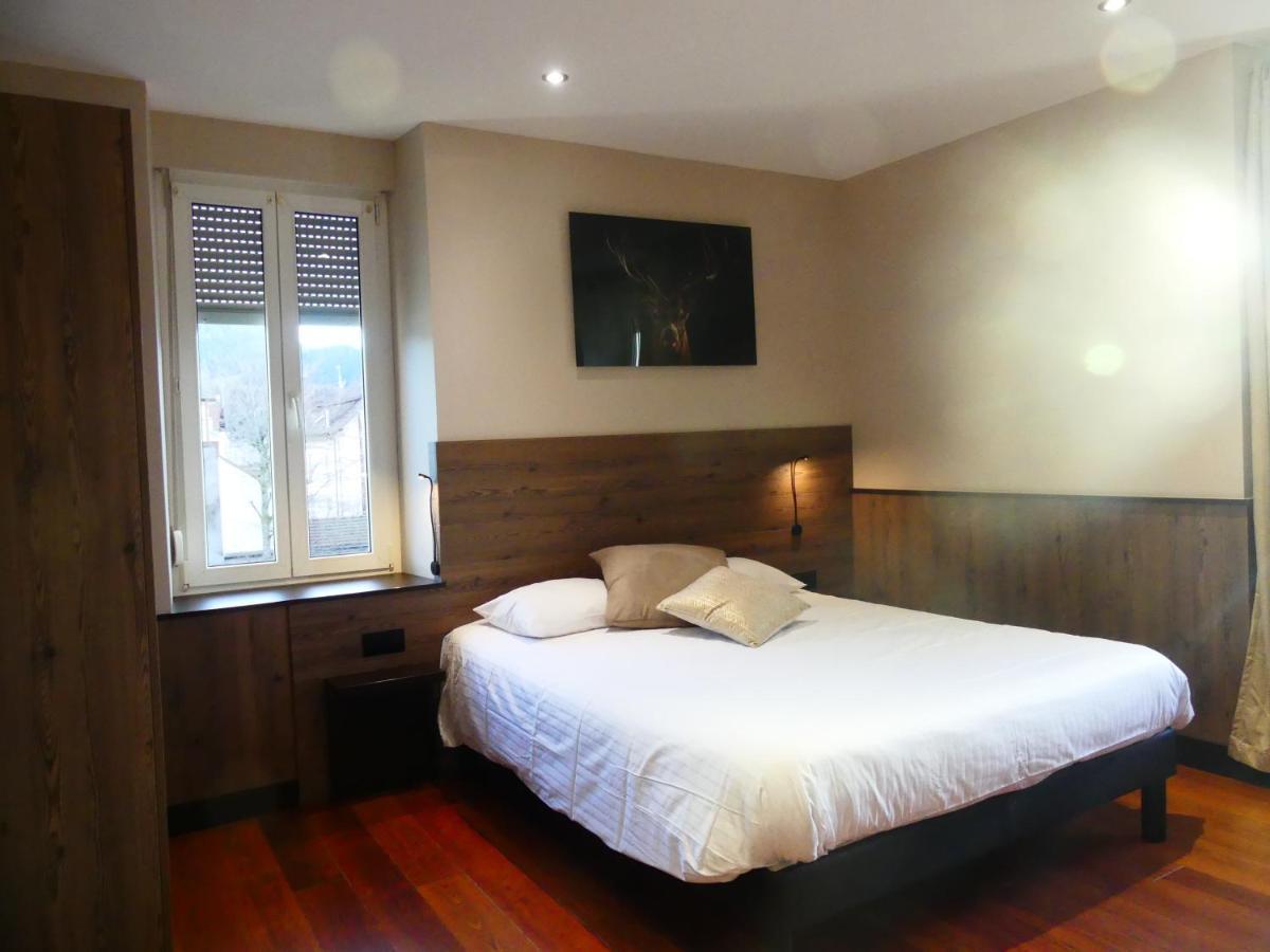 ג'רארדמר Logis Hotel Des Bains מראה חיצוני תמונה
