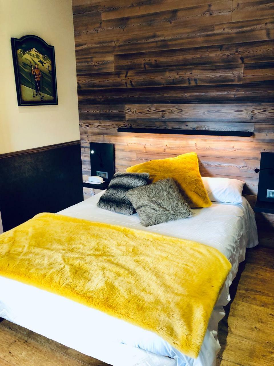 ג'רארדמר Logis Hotel Des Bains מראה חיצוני תמונה