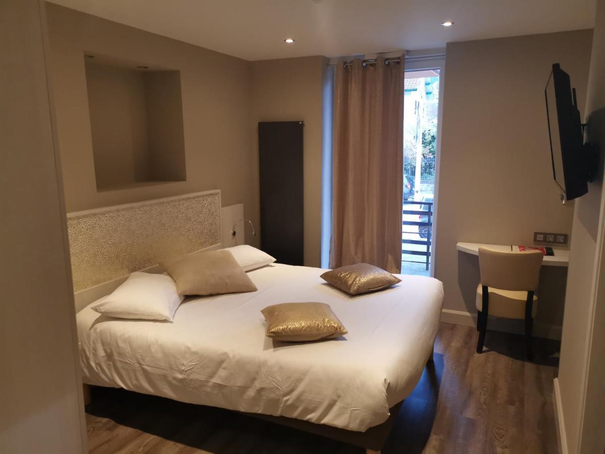 ג'רארדמר Logis Hotel Des Bains מראה חיצוני תמונה