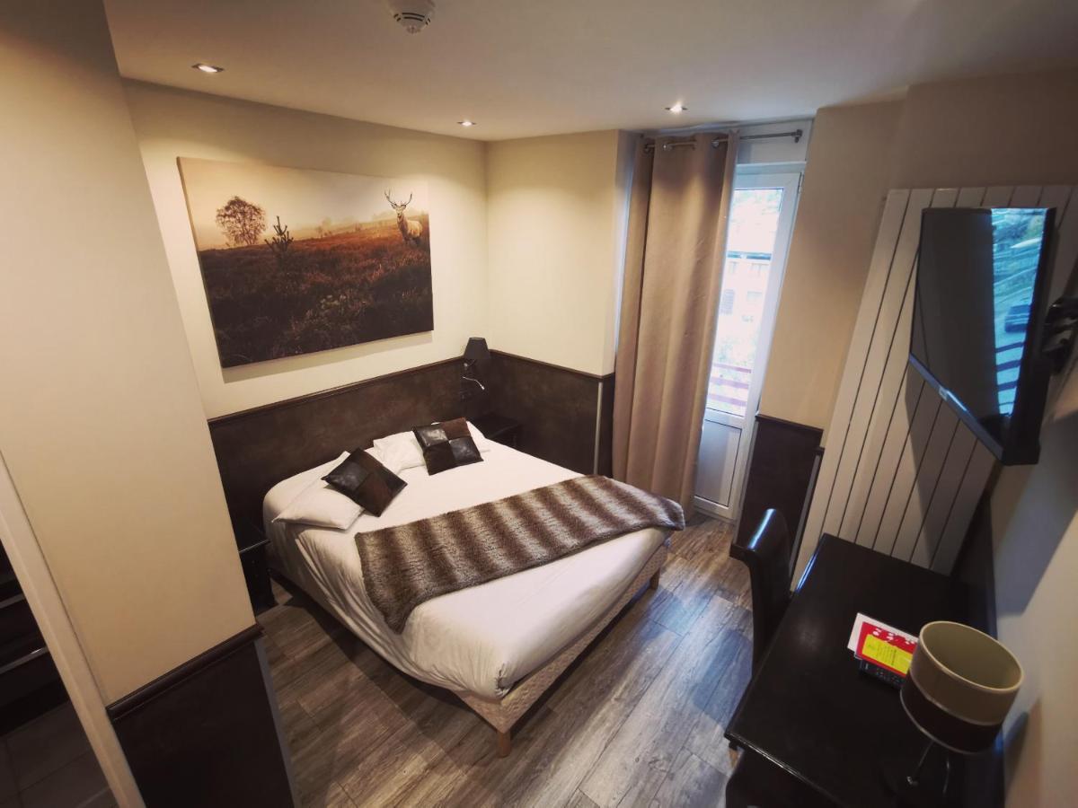 ג'רארדמר Logis Hotel Des Bains מראה חיצוני תמונה